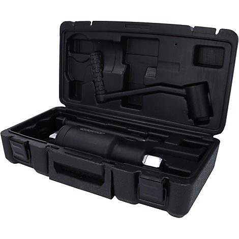 Schwarzer Werkzeugkoffer, geöffnet. Enthält verschiedene Werkzeuge.